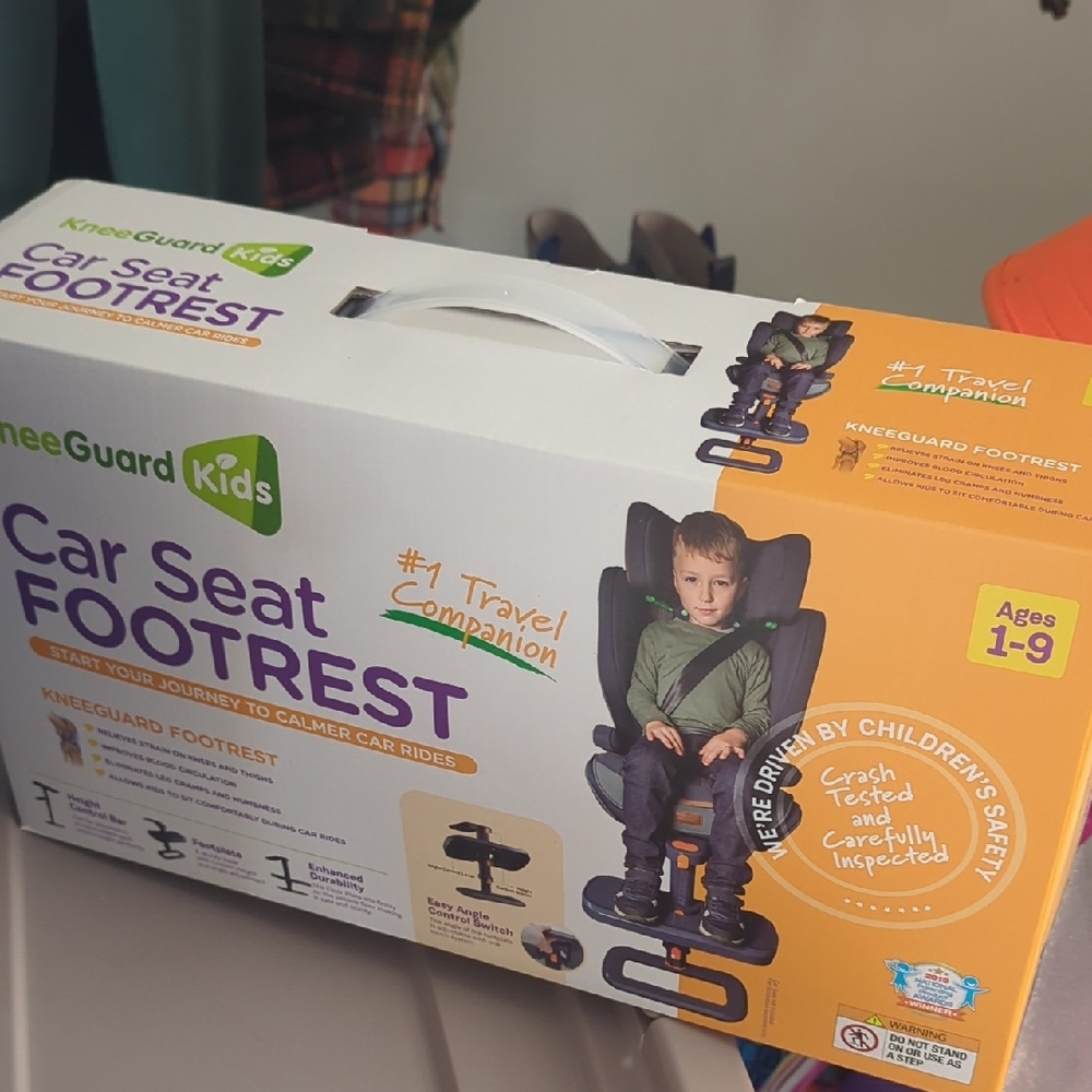 KneeGuard Kids Car Seat Footrest